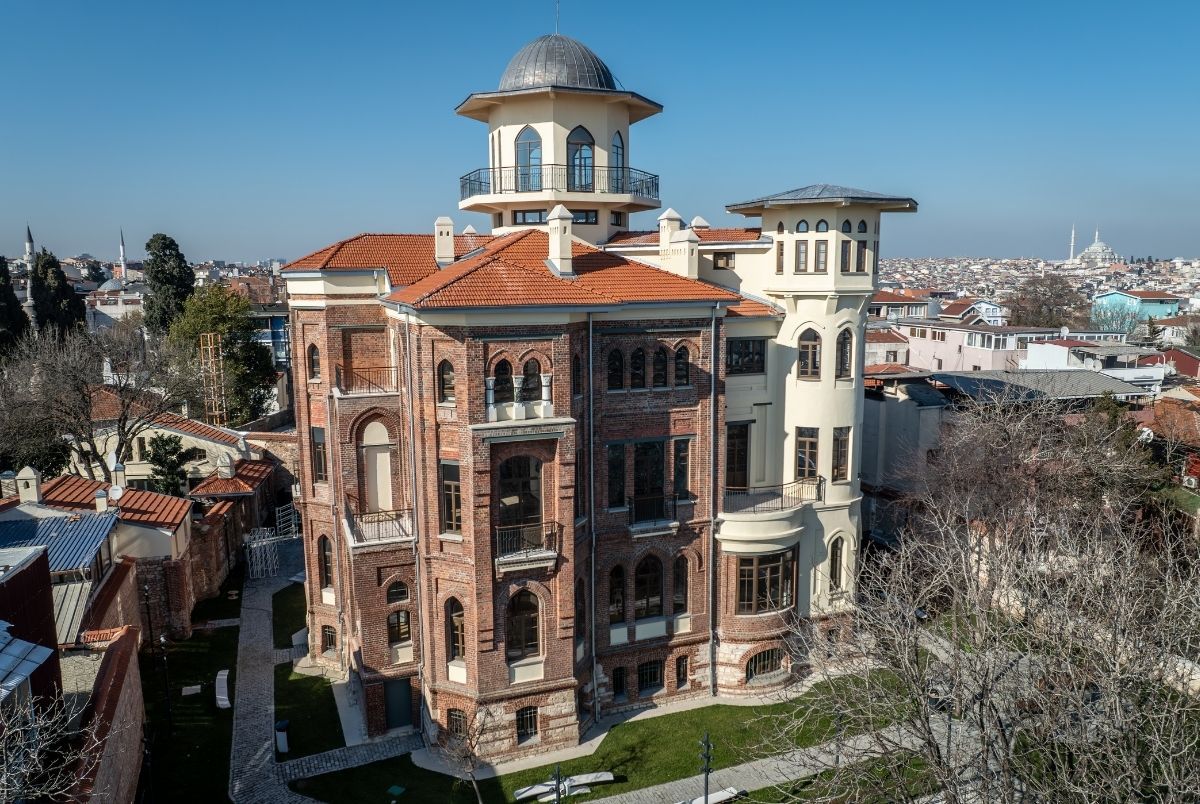 AKSARAY-TOPKAPI HATTINDA UZAK İSTANBUL