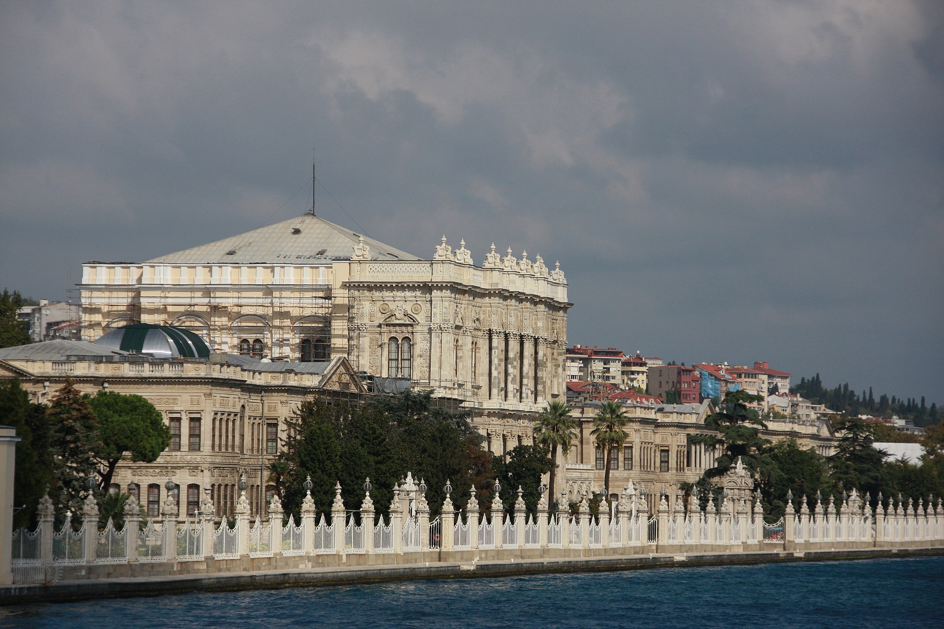 DOLMABAHÇE SARAYI / OSMANLI SARAYI VE DOLMABAHÇE